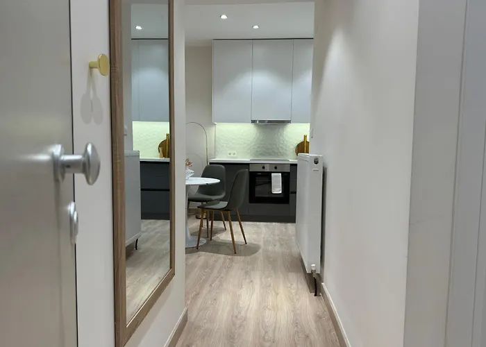 Aura Modern Home