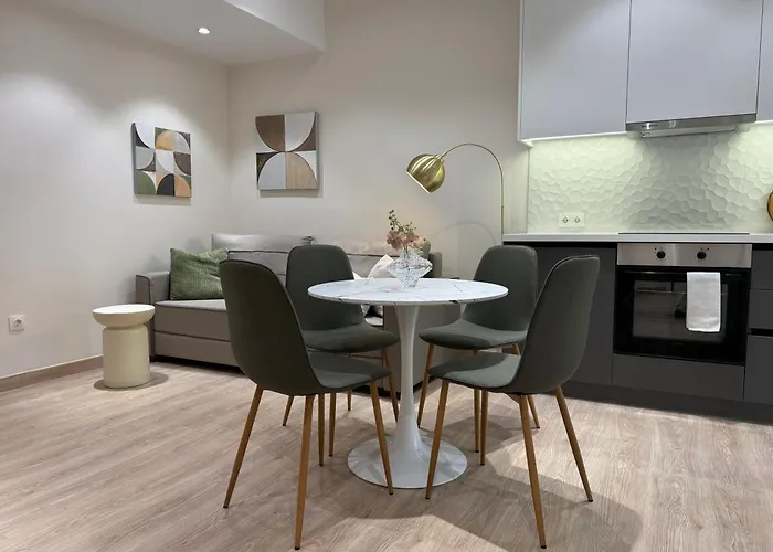 Aura Modern Home